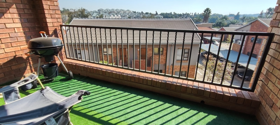 2 Bedroom Property for Sale in Wilgeheuwel Gauteng