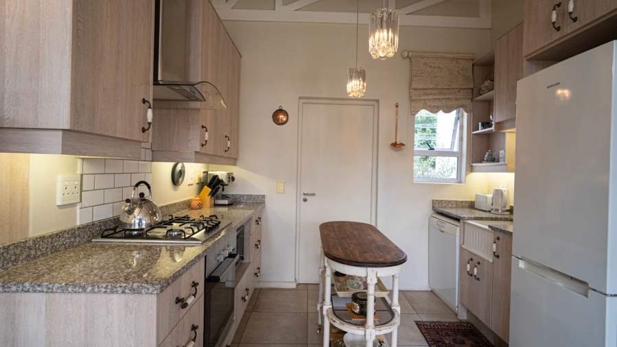 To Let 2 Bedroom Property for Rent in Broadacres Gauteng