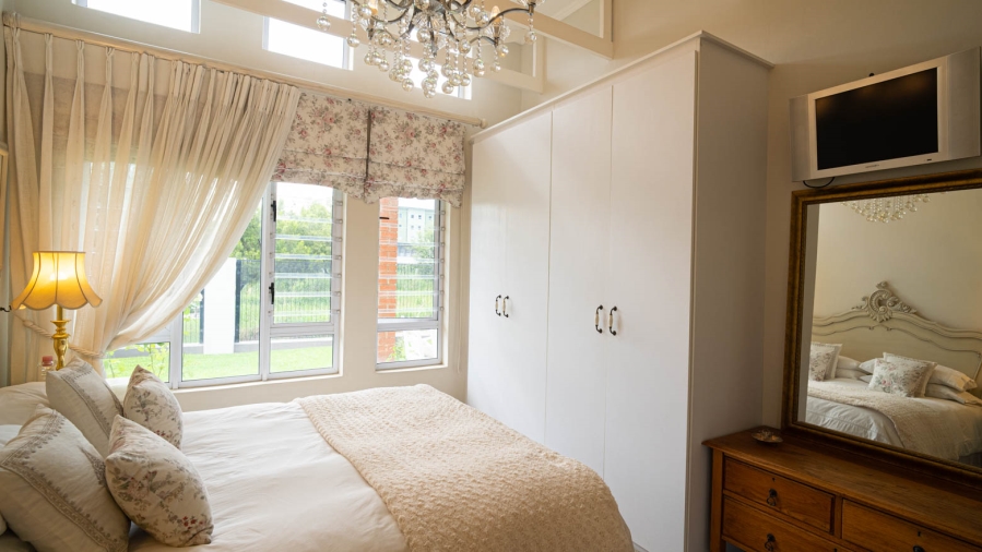 To Let 2 Bedroom Property for Rent in Broadacres Gauteng