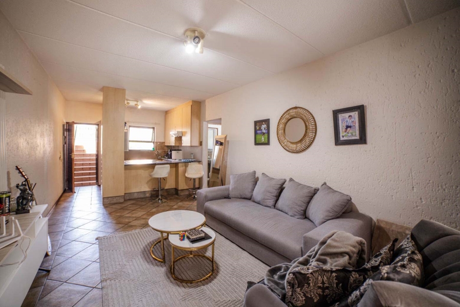 1 Bedroom Property for Sale in Pineslopes Gauteng