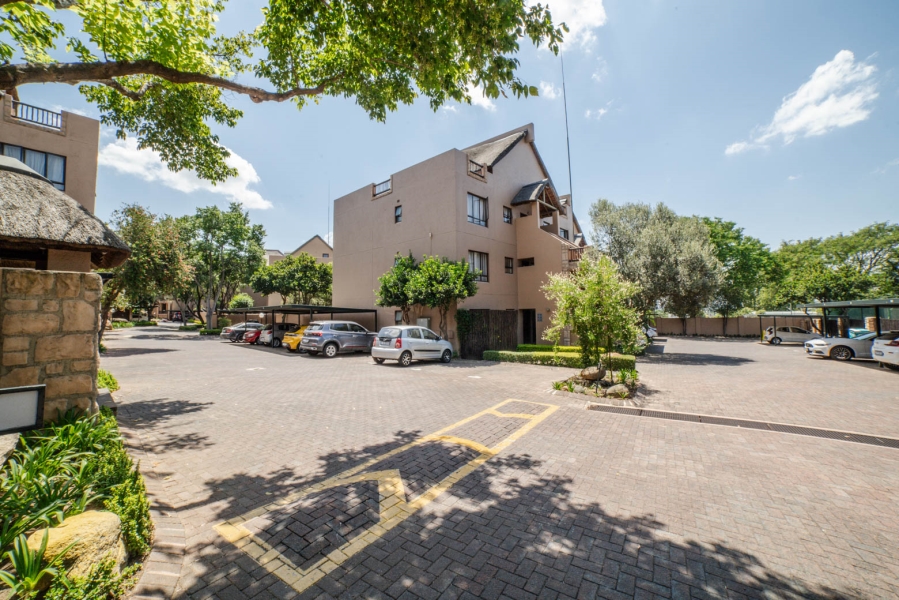 1 Bedroom Property for Sale in Pineslopes Gauteng