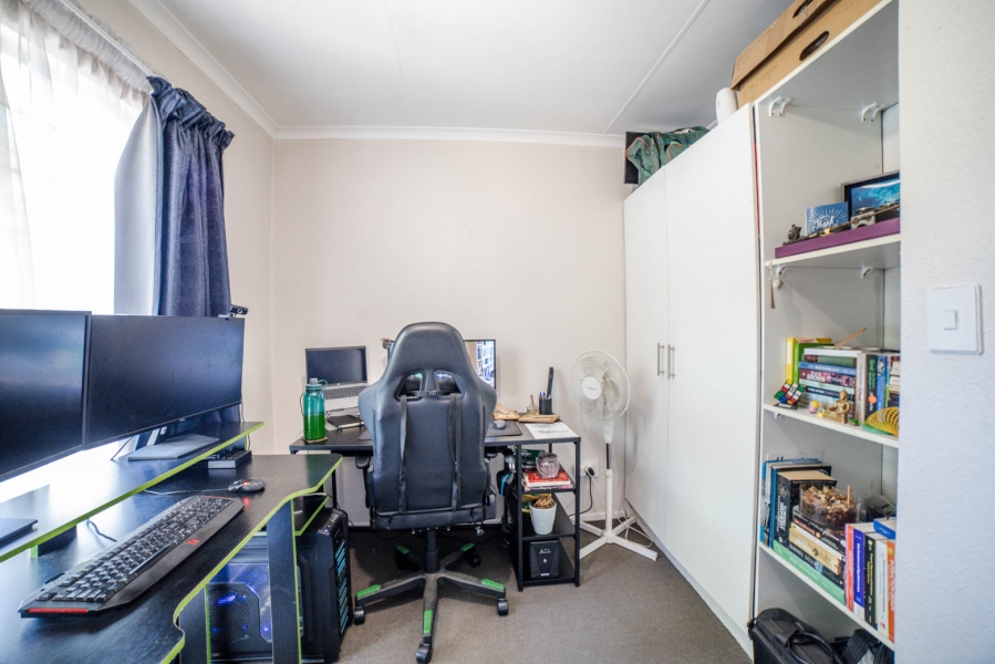 2 Bedroom Property for Sale in Douglasdale Gauteng