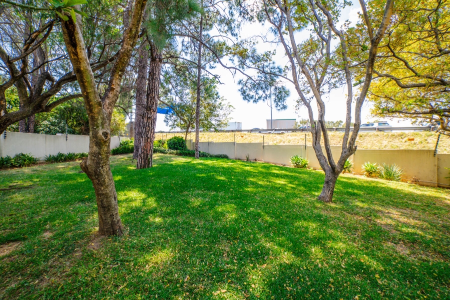 2 Bedroom Property for Sale in Douglasdale Gauteng