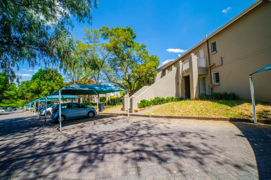 2 Bedroom Property for Sale in Douglasdale Gauteng