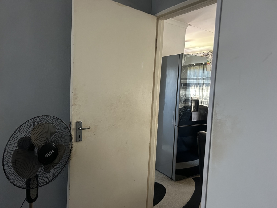 2 Bedroom Property for Sale in Fleurhof Gauteng