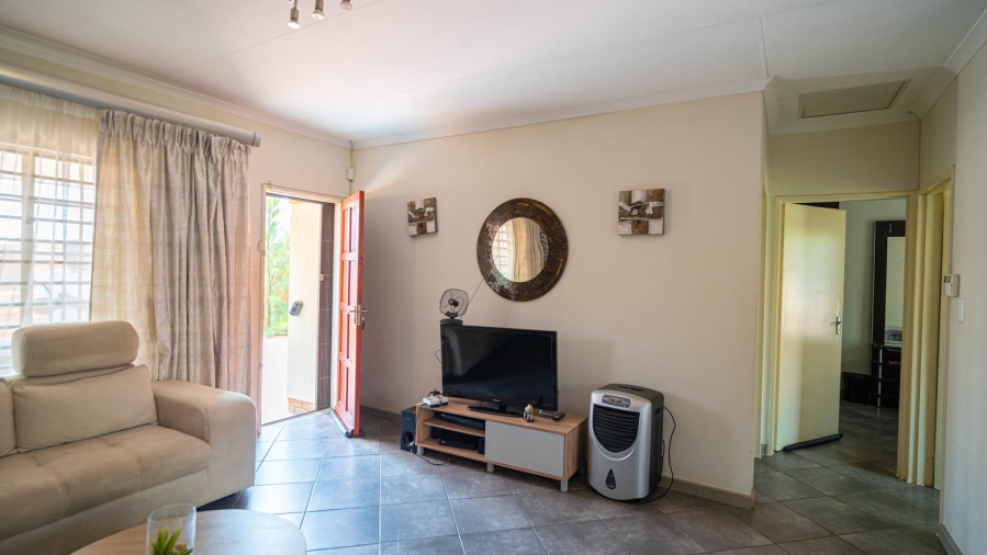 2 Bedroom Property for Sale in The Reeds Gauteng