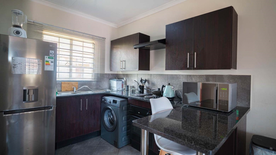 2 Bedroom Property for Sale in The Reeds Gauteng