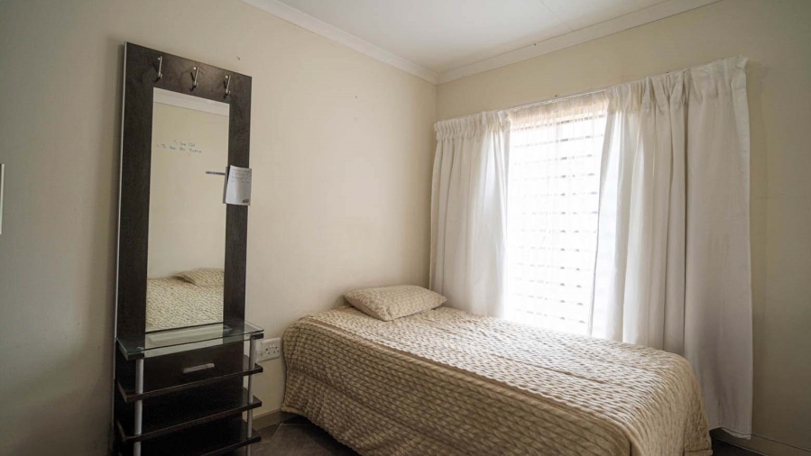 2 Bedroom Property for Sale in The Reeds Gauteng