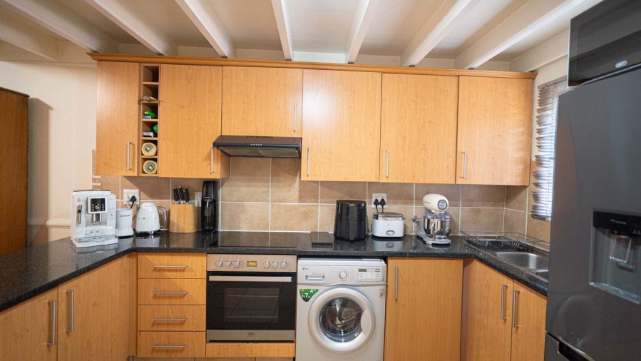 To Let 2 Bedroom Property for Rent in Lonehill Gauteng