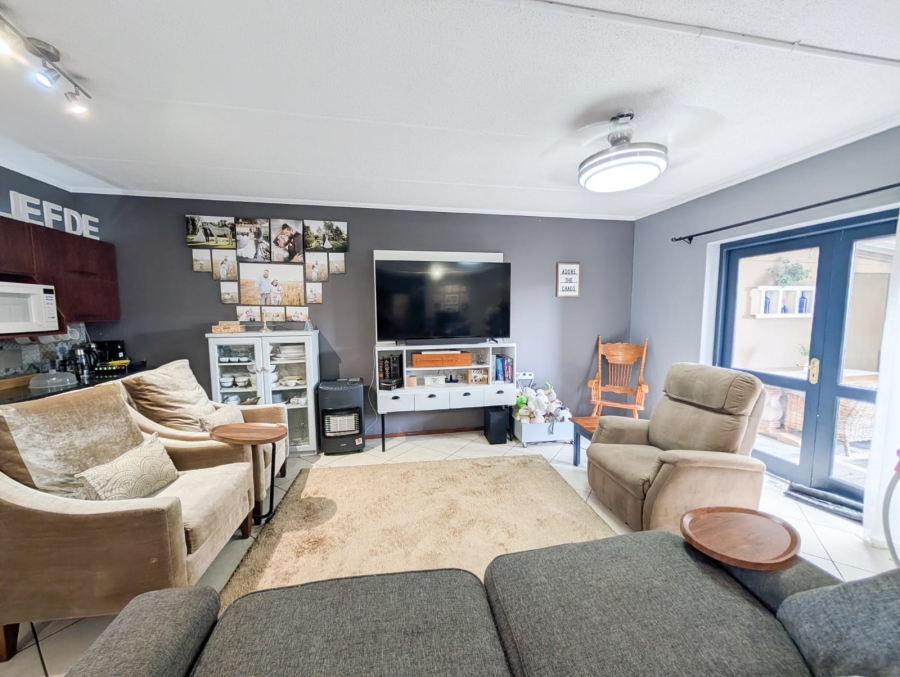 2 Bedroom Property for Sale in Homes Haven Gauteng