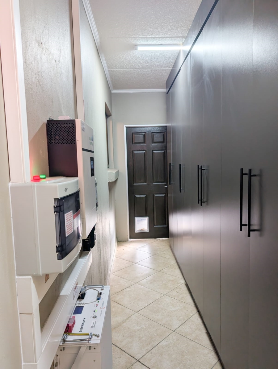 2 Bedroom Property for Sale in Homes Haven Gauteng