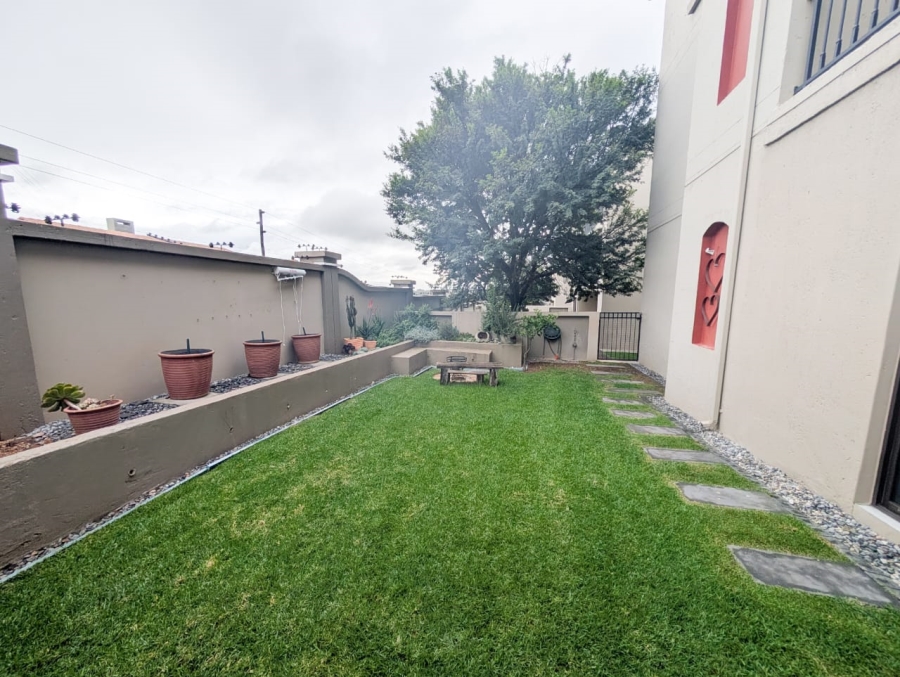 2 Bedroom Property for Sale in Homes Haven Gauteng