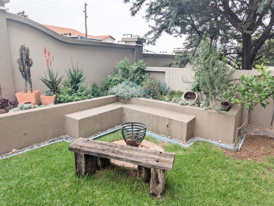 2 Bedroom Property for Sale in Homes Haven Gauteng
