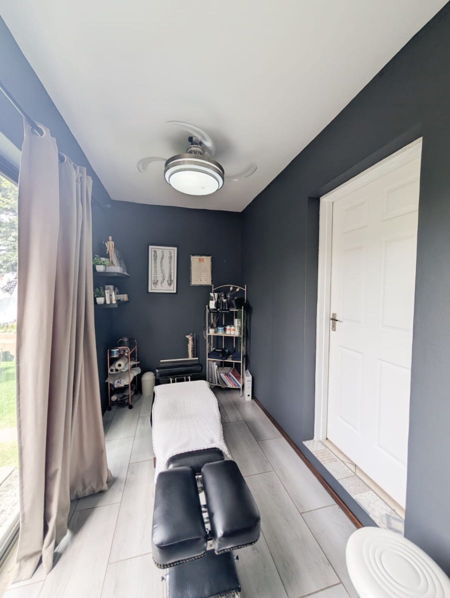 2 Bedroom Property for Sale in Homes Haven Gauteng