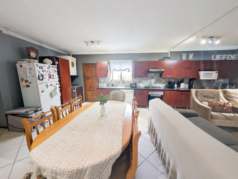 2 Bedroom Property for Sale in Homes Haven Gauteng