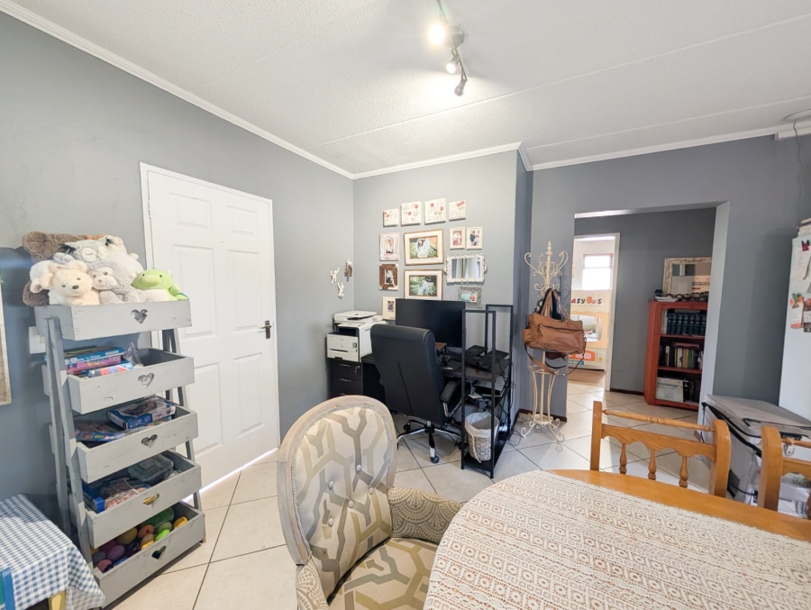 2 Bedroom Property for Sale in Homes Haven Gauteng