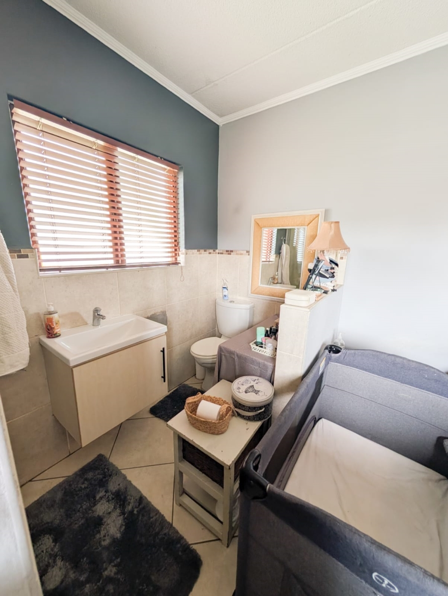 2 Bedroom Property for Sale in Homes Haven Gauteng