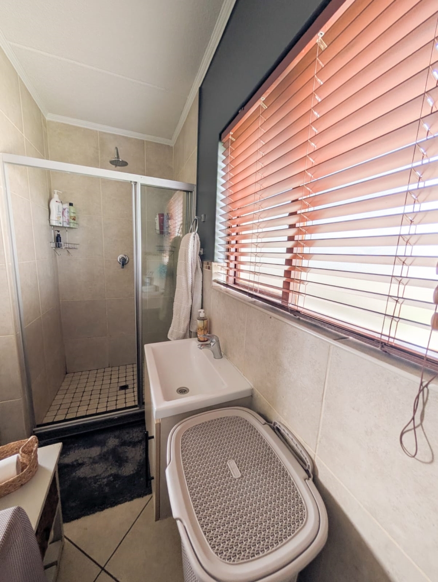 2 Bedroom Property for Sale in Homes Haven Gauteng