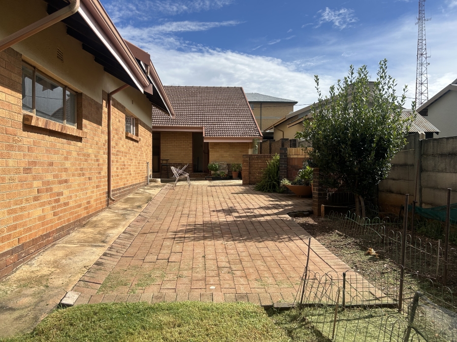 4 Bedroom Property for Sale in Horison Gauteng