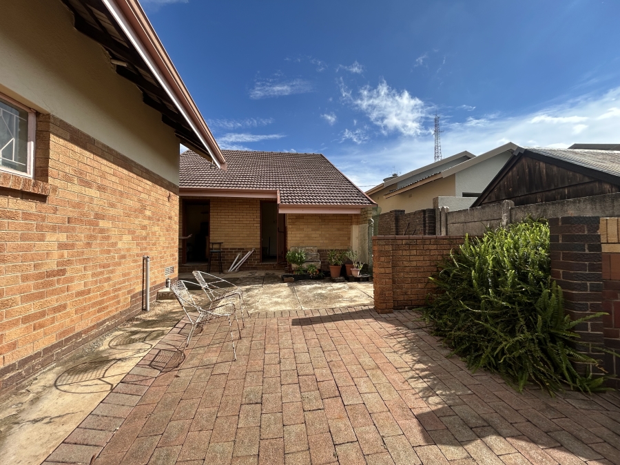 4 Bedroom Property for Sale in Horison Gauteng