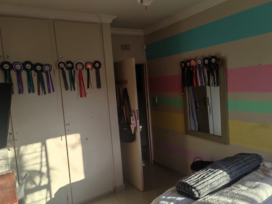 To Let 3 Bedroom Property for Rent in Breaunanda Gauteng