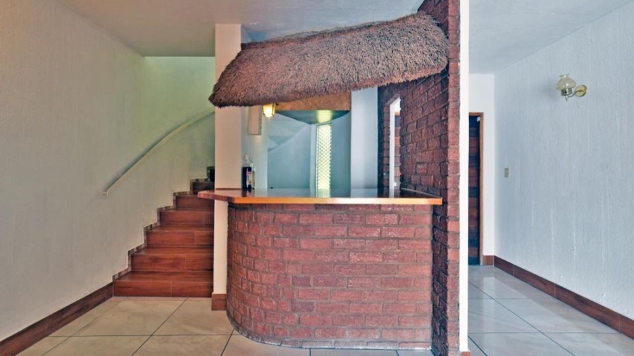 4 Bedroom Property for Sale in Brackenhurst Gauteng