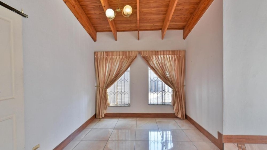 4 Bedroom Property for Sale in Brackenhurst Gauteng