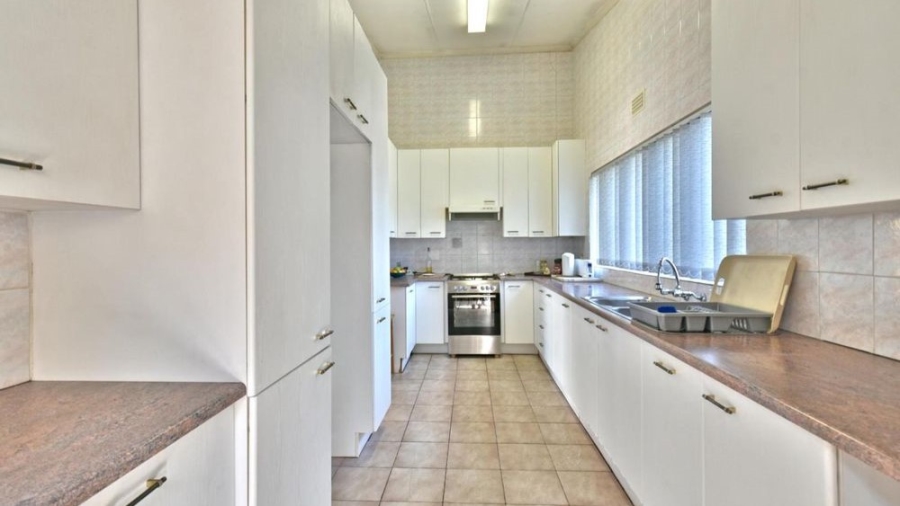 4 Bedroom Property for Sale in Brackenhurst Gauteng