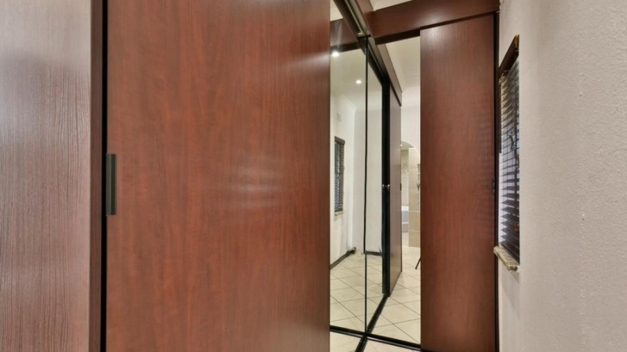 4 Bedroom Property for Sale in Brackenhurst Gauteng