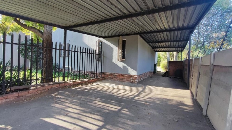 4 Bedroom Property for Sale in Brackenhurst Gauteng