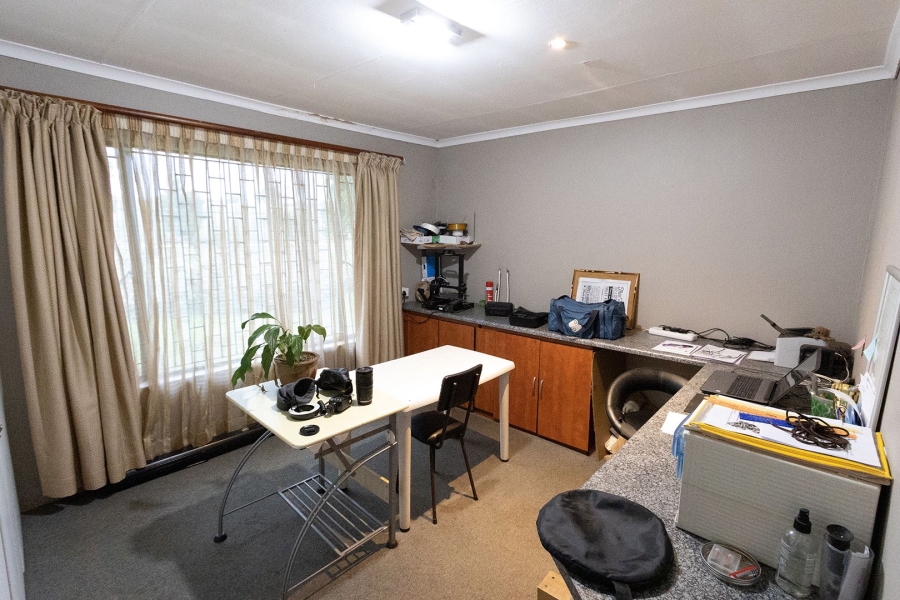 Commercial Property for Sale in Bredell Gauteng