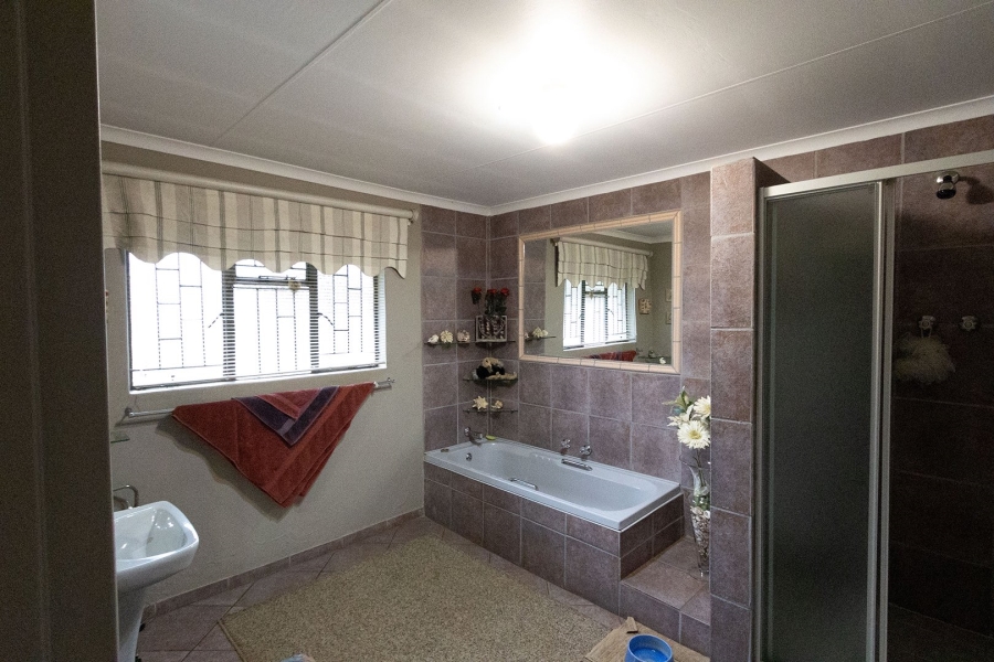 Commercial Property for Sale in Bredell Gauteng