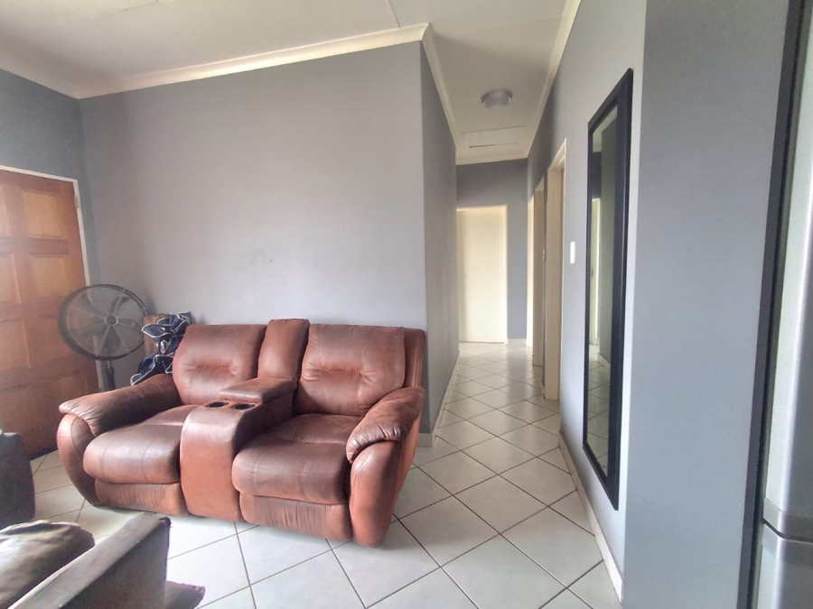 3 Bedroom Property for Sale in Dawn Park Gauteng