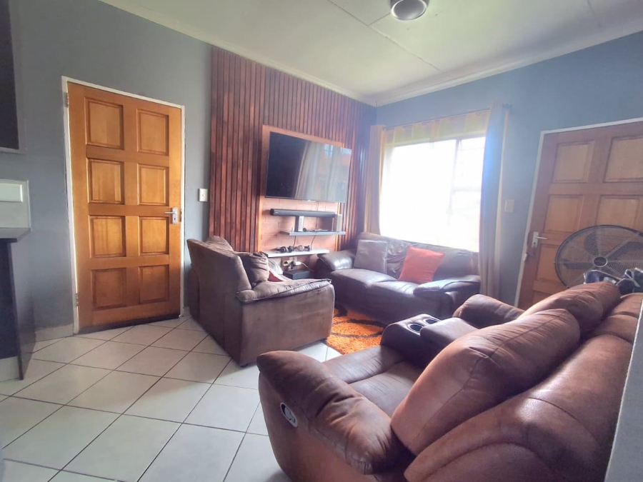 3 Bedroom Property for Sale in Dawn Park Gauteng