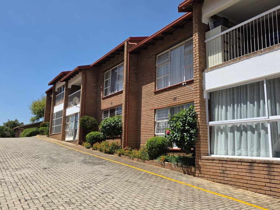 2 Bedroom Property for Sale in Noordheuwel Gauteng