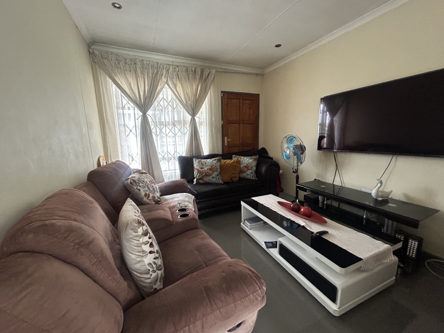 3 Bedroom Property for Sale in Fleurhof Gauteng