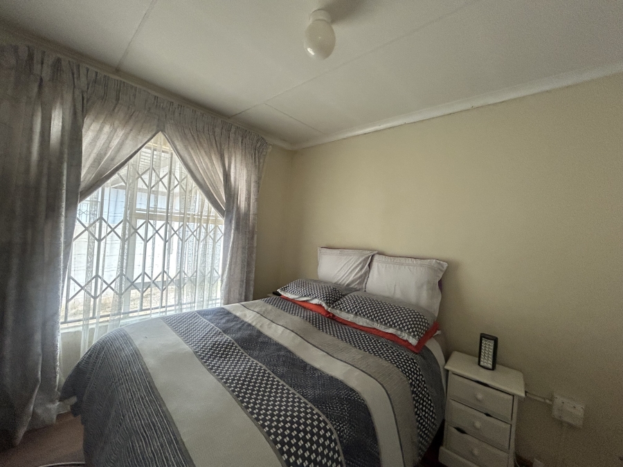 3 Bedroom Property for Sale in Fleurhof Gauteng
