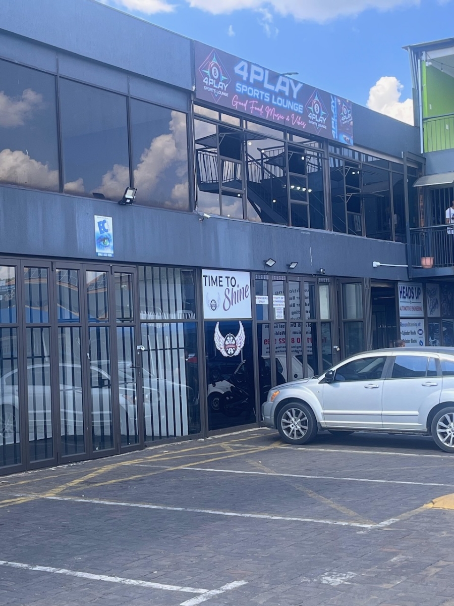 To Let commercial Property for Rent in Helderkruin Gauteng