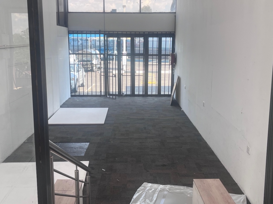 To Let commercial Property for Rent in Helderkruin Gauteng