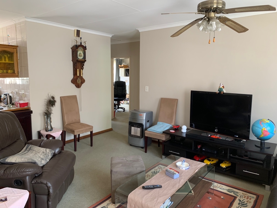 2 Bedroom Property for Sale in Die Wilgers Gauteng