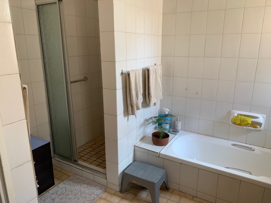 2 Bedroom Property for Sale in Die Wilgers Gauteng