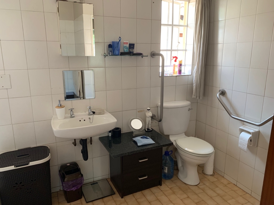 2 Bedroom Property for Sale in Die Wilgers Gauteng