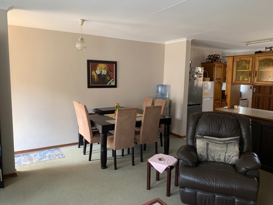 2 Bedroom Property for Sale in Die Wilgers Gauteng