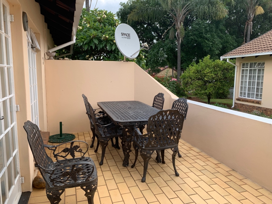 2 Bedroom Property for Sale in Die Wilgers Gauteng