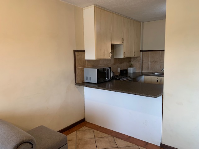 2 Bedroom Property for Sale in Die Hoewes Gauteng