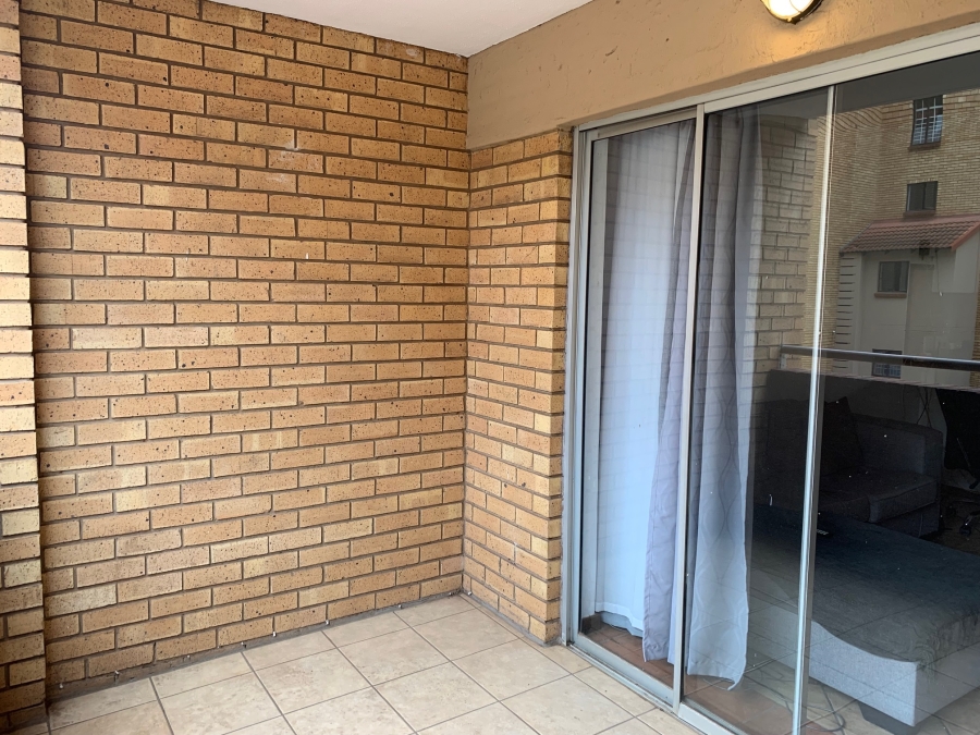 2 Bedroom Property for Sale in Die Hoewes Gauteng