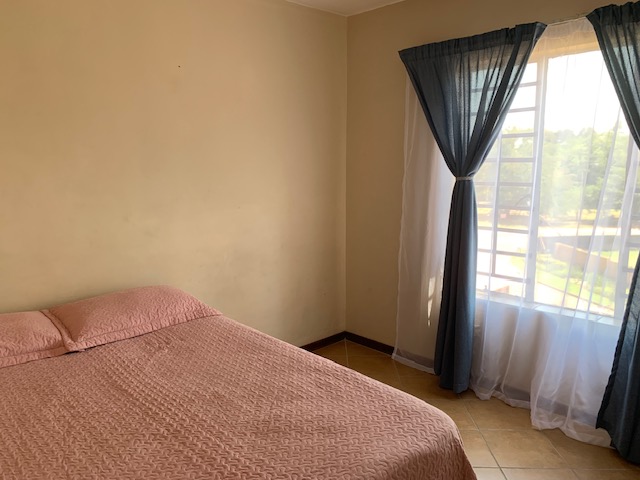 2 Bedroom Property for Sale in Die Hoewes Gauteng