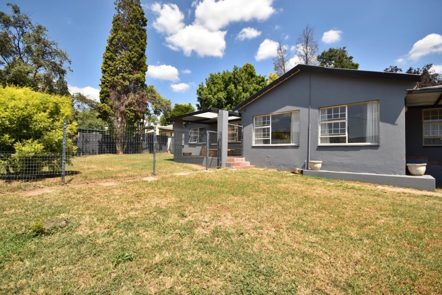4 Bedroom Property for Sale in Bromhof Gauteng