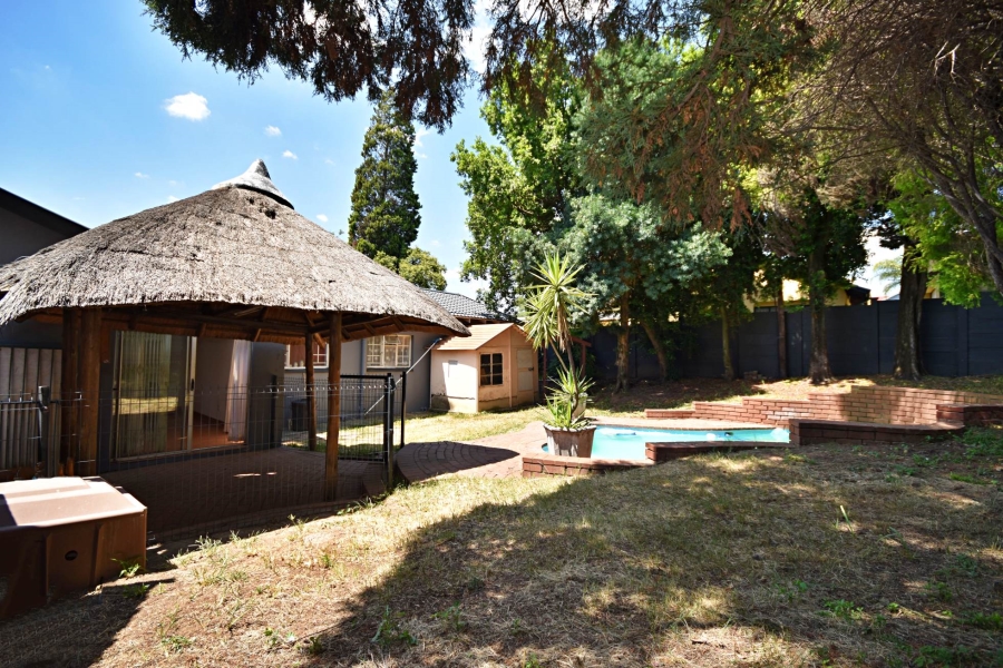 4 Bedroom Property for Sale in Bromhof Gauteng