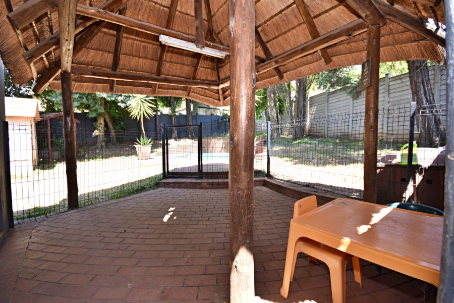 4 Bedroom Property for Sale in Bromhof Gauteng